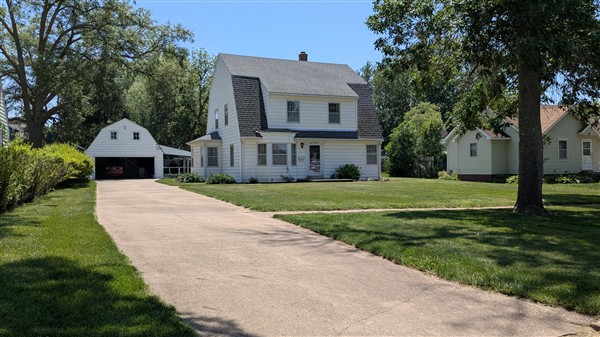 828 Main Street Mapleton
